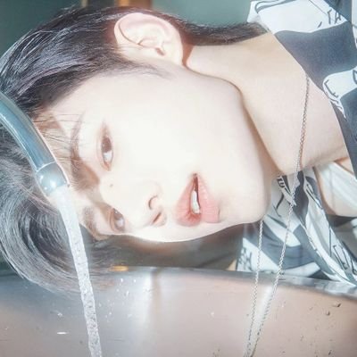 sunghoor's profile picture. Hypenlage’s ice prince in all seasons (2002)