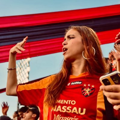 agathamonalizza's profile picture. filha da terra dos altos coqueiros e da nova roma de bravos guerreiros | Licenciatura em História | Administração |@sportrecife @realmadrid