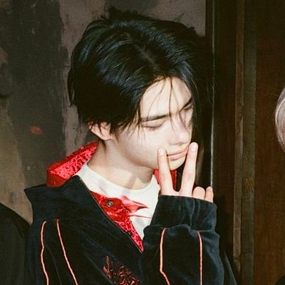 _nikidaisuki's profile picture. 🎧♡, ʬ 🇮🇩 :🔗#enhypen #cortis #illit ::┆ℓυv hooᥒkι﹒/ / ♡⊹👾