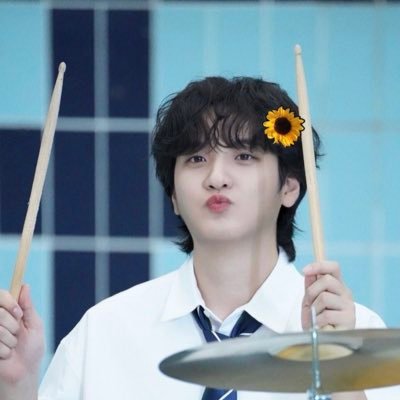 tashashaaa__'s profile picture. An anthophile 🌸 Lucy 🐾 Dragon Pony 🐲🐴 N.fying 🪽Day6 🍀