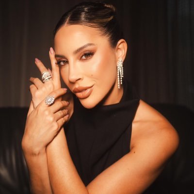 qgdarenataofc's profile picture. Perfil Oficial de fãs da Renata Saldanha - Atualizado pela equipe - 💌Cx. Postal 2677 CEP 60120-970 - 📧 qgrenatasaldanha@gmail.com