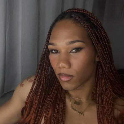 ayydriank's profile picture. she/her // 7/13/18 ♡
