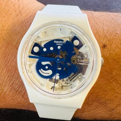 Andrea70094184's profile picture. close the circle