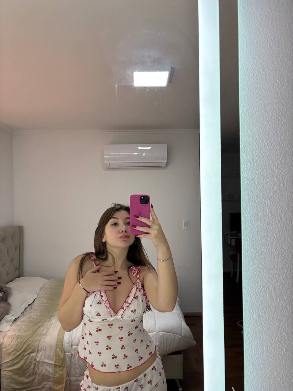 naughtyalpaca16's profile picture. hihi nineteen f - backup profile
looking for new moots /besties for convos