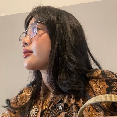 pitalokashinta's profile picture. Bapak petani, Ibu pedagang.