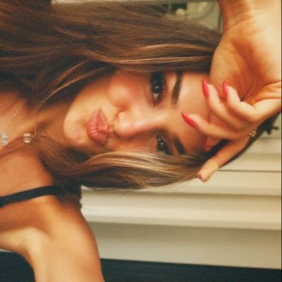 misteriozee's profile picture. şiire gazele.