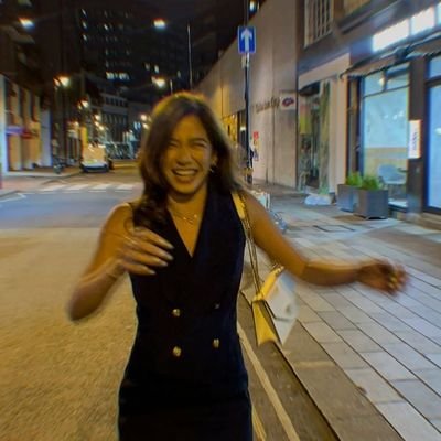 loistarry's profile picture. Live to love
