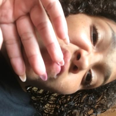 andricacu's profile picture. 
