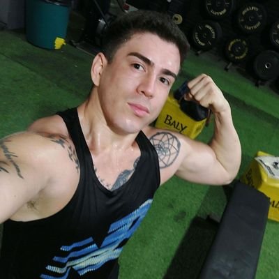 LeanPereir29019's profile picture. 