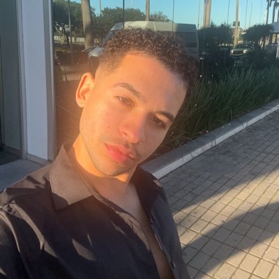 xrafamag's profile picture. 