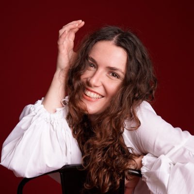 luisinamalano's profile picture. Lic. en Comunicación, UNR.  Del mismo signo que Lali y la Rosalía. 🌹