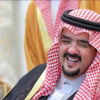 Hnun_11's profile picture. #عبدالعزيز_بن_فهد حُــرٌّ إذا جئتَــهُ يومًــا لتسألَهُ أعطاك ماملكتْ كفَّاه واعتذرا. اللهم اجعلني أرى أمنياتي تتسابق عليّ بتسخيرٍ منك 🙏🏻