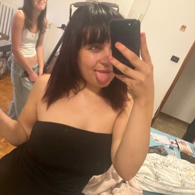 Goddessmeyyy's profile picture. Send €20 to talk to me❤️. I'm a goddess and I have to be treated as such🙄