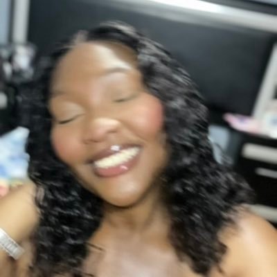 chelseaasdiary's profile picture. welcome to my brain