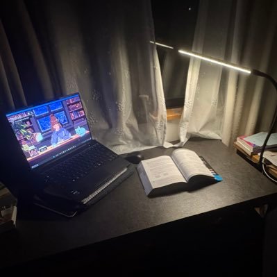 studyroom_06's profile picture. TOEIC over 900点目標