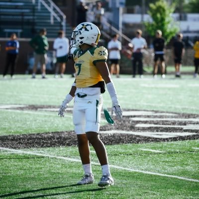 Certified_Zaid7's profile picture. STX C/O 2029| 5’9” 155LBS |Defensive Back| Email: CharasikaZ29@stxtigers.com | instagram: 7k.Zaid7| Kentucky Future Stats Alum and 2025 Defensive MVP|🐢🏁