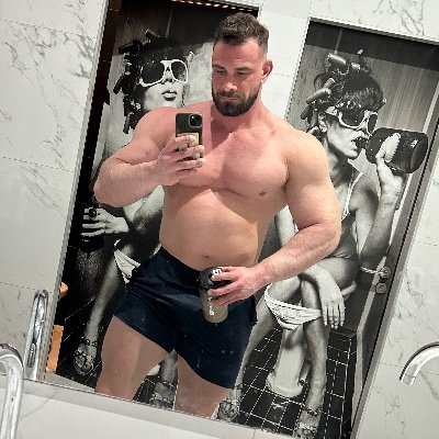 DebtKing_findom's profile picture. 