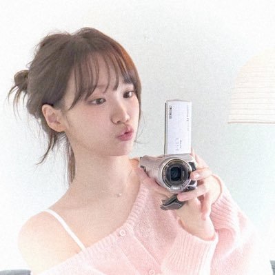 corazondesatin's profile picture. floral─lꭷ͟ve♡︎ㅤdelicate, sweet notes; " 花園 ✿︎ " soft melody that soothes the heart.