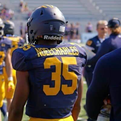 Tnc2neat's profile picture. RB @ University of Windsor | instagram: tnc.2neat