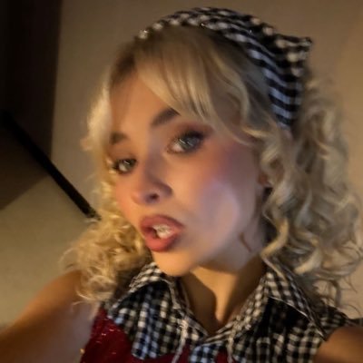 liietogirls's profile picture. don’t i know it better than anyone else? ⋆｡°✩ (fan acc)