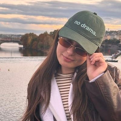 SuttonSloan_'s profile picture. 