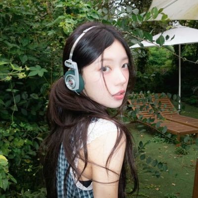 feng623219's profile picture. 