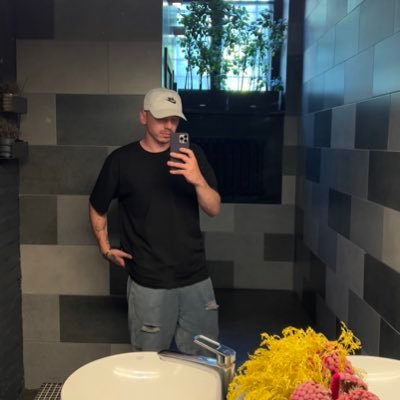 Andr_Art8's profile picture. З вірою в серці, з надією в руках — головне встигати перезаряджатися.🇺🇦  “SOVA”