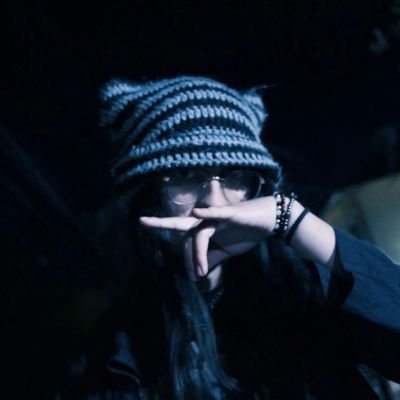 cxltmoon's profile picture. as the sun sets, the moon rises