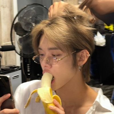 junniecity's profile picture. 