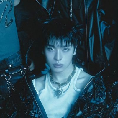 tinyroady2430's profile picture. Atiny | Roady |19 | ISFJ |
I love to draw