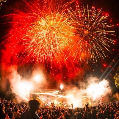 IIIbloodtearIII's profile picture. JP : Glay L'arc En Cial
KR : 2PM GOT7
TH : Cocktail Tattoo Color TleFirstone 
ติ่งหมดนี้ในแอคเดียว เคน้า