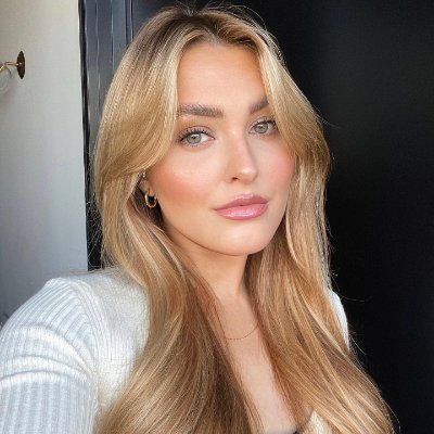 suzanne33878670's profile picture. Embrace your fire, never dim your spark