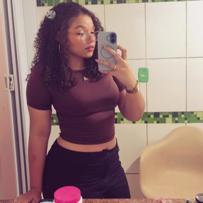 paganeleamanda's profile picture. tricolinda