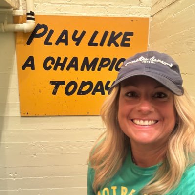 zubygirl100's profile picture. Registered Respiratory Therapist OPRMC 🫁🩺 || @dosleprechuans PR Contributor #GoIrish☘️||#HereComesDuke😈||Blue October💙||KC