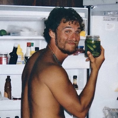 geesy400's profile picture. profesyonel kumarbaz, heyecan arayan, maymundan evrimleşti, haşhiş kullanıcısı