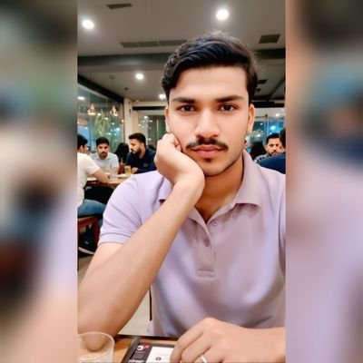 yrmubeenbskr's profile picture. اک شب غم ہے جو تنہا میرے گھر ہوتی ہے:)))_(((:Hard to caught