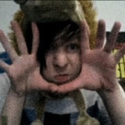 phuntininomenon's profile picture. rawr | shedtwt dni