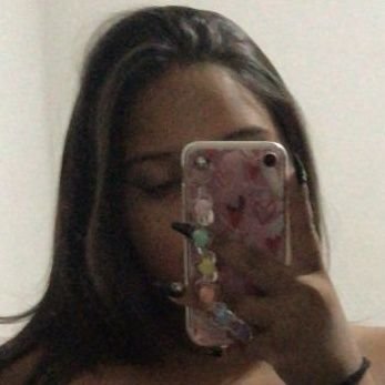 Bbombom28's profile picture. 🔥 Bianca Miranda | 10/02 ♒
Doce no jeito, mas difícil de decifrar 💋
MPB na alma, malícia no olhar 🎶
Gosto de gente interessante… e de conversas que saem do c