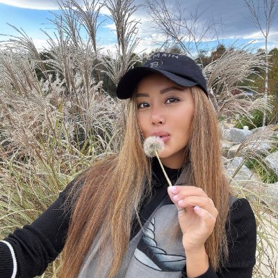 ella_yasemin's profile picture. Scars don’t scare me. They show I survived😎😎
                           🚫 Shit Robot🚫 No Porn
I am a divorcee, a traveler, a business owner, and I also en