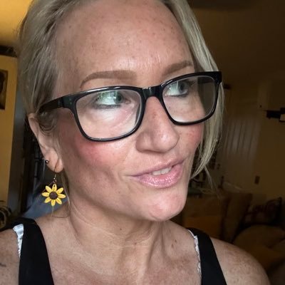 beck1sm2's profile picture. hungry.