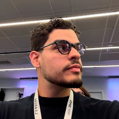 souogiov's profile picture. through creating games I make my life and the lives of many people much better

Roblox Developer