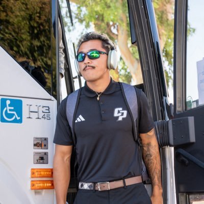 (COACH) Travis Royal 🤴🏽 Profile