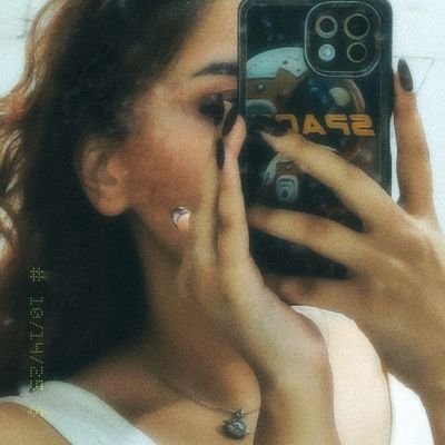 lsaturnsrl's profile picture. اینجا ذهنم خالی میشه..