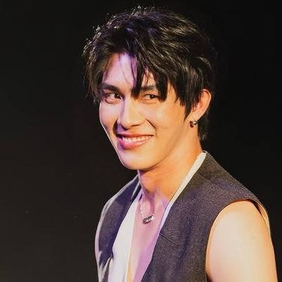 321bxxm's profile picture. Boom is my medicine 🐈‍⬛ Smart is my energy 🦮 Auralis' mom 🖤💙💜 🐋✨🩷 #SmartBoom 🇪🇸🇬🇧 Video editor 🎦 Traduzco al español