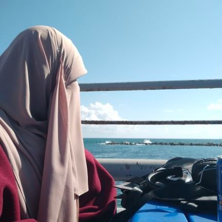 SailMujahed's profile picture. «أنا في الرقّ أعاني ثورةَ الحرِّ العنيد!»