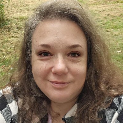 ObsidienMoon's profile picture. 🌑🌒🌓🌕 
My journey to Living Simply, Naturally, Intentionally, and from my Heart