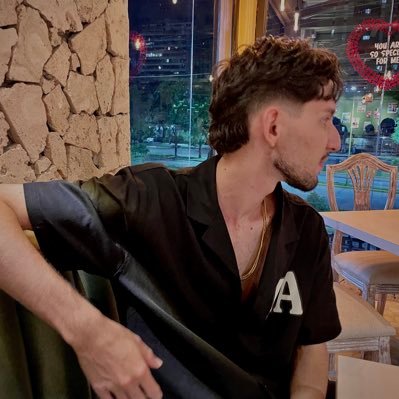 acxidente's profile picture. a moment of warm sun