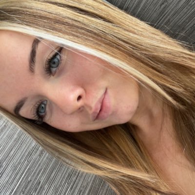 kaitlynneb1's profile picture. 