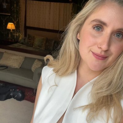sara_maitr64136's profile picture. Ici pour dépouiller des sans cervelles 👊VOUVOIEMENT 🎊ET😍 OFFRANDE 50€💶💶OBLIGATOIRE❤️