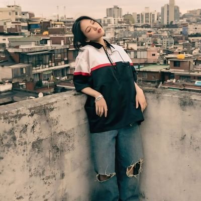younaked_'s profile picture. 